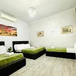 Termini Luxury בית הארחה 3*