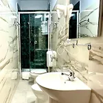 בית הארחה Termini Luxury רומא